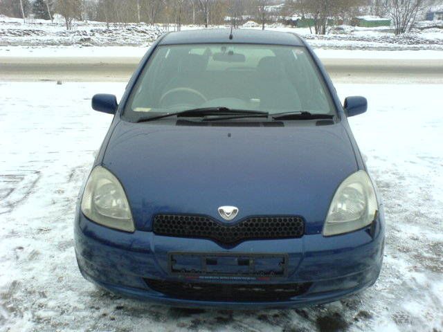 2000 Toyota Vitz