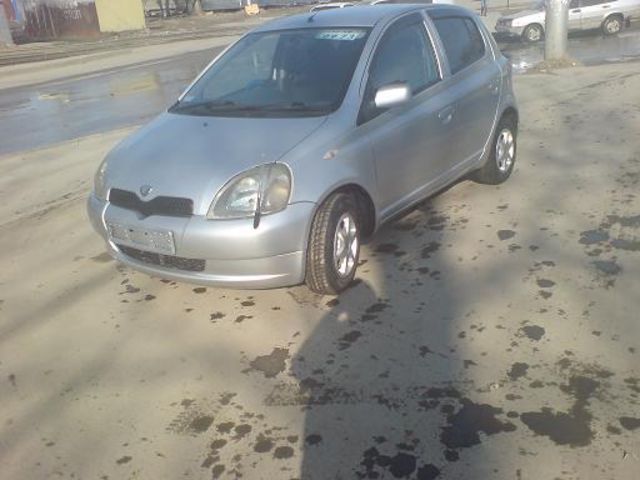 2000 Toyota Vitz