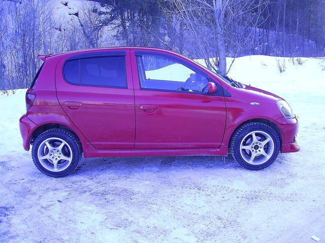 2000 Toyota Vitz