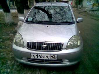 2000 Toyota Vitz