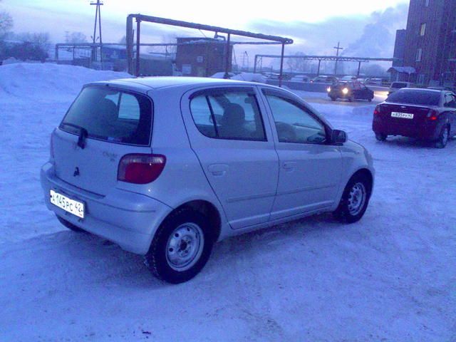 2000 Toyota Vitz