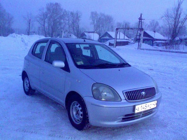 2000 Toyota Vitz