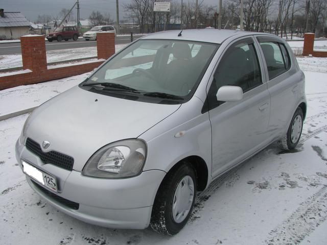 2000 Toyota Vitz