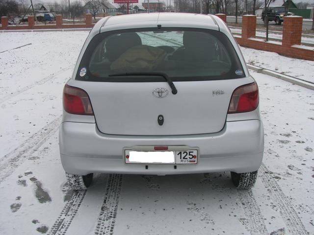 2000 Toyota Vitz