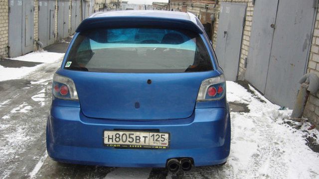 2000 Toyota Vitz