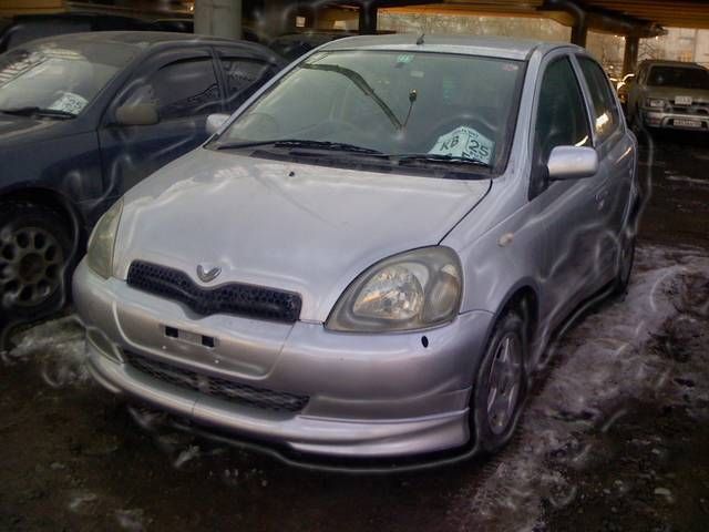 2000 Toyota Vitz