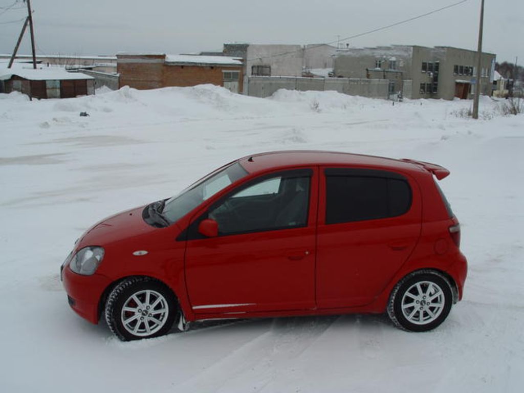 2000 Toyota Vitz