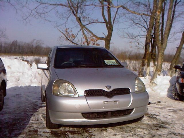 2000 Toyota Vitz