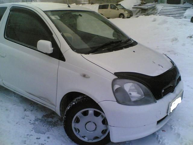 2000 Toyota Vitz
