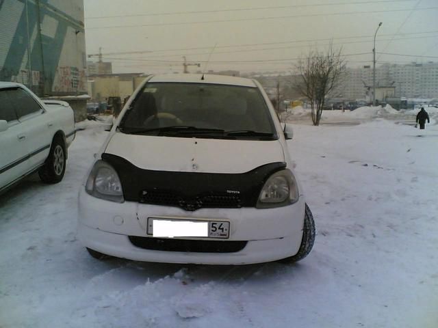 2000 Toyota Vitz