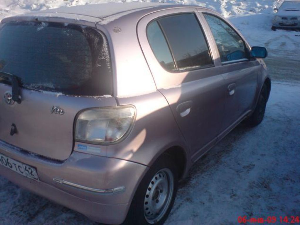 2000 Toyota Vitz