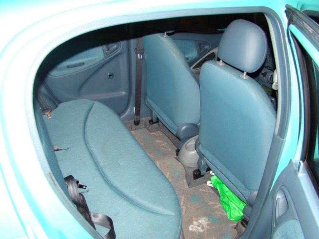 2000 Toyota Vitz