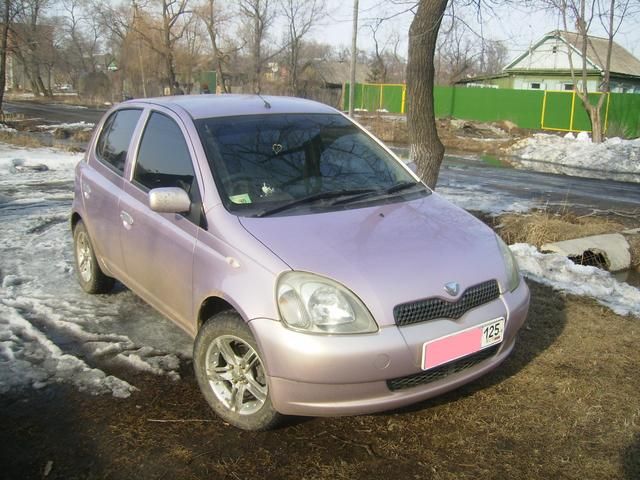 2000 Toyota Vitz