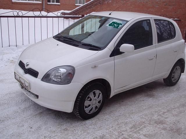 2000 Toyota Vitz