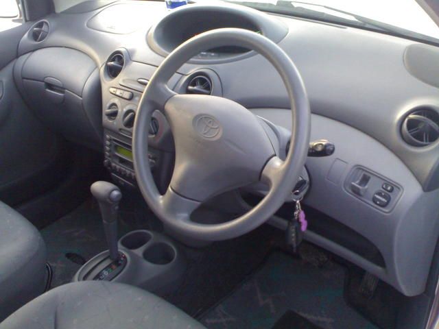 2000 Toyota Vitz