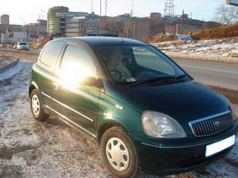 2000 Toyota Vitz