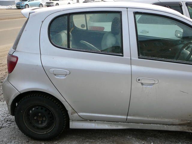 2000 Toyota Vitz