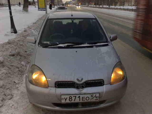 2000 Toyota Vitz