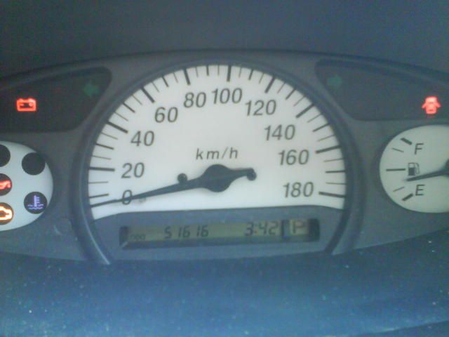 2000 Toyota Vitz