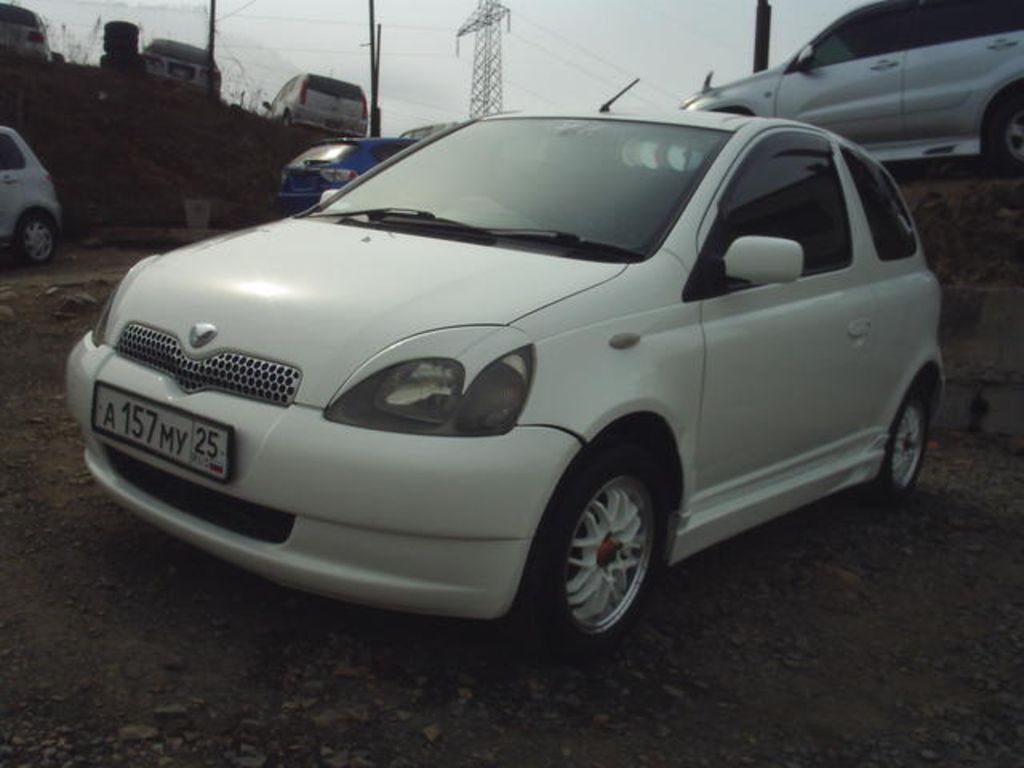 2000 Toyota Vitz