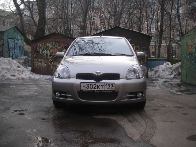 2000 Toyota Vitz