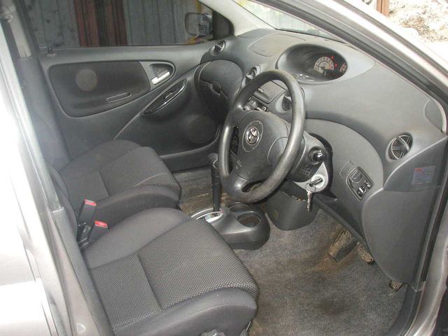 2000 Toyota Vitz