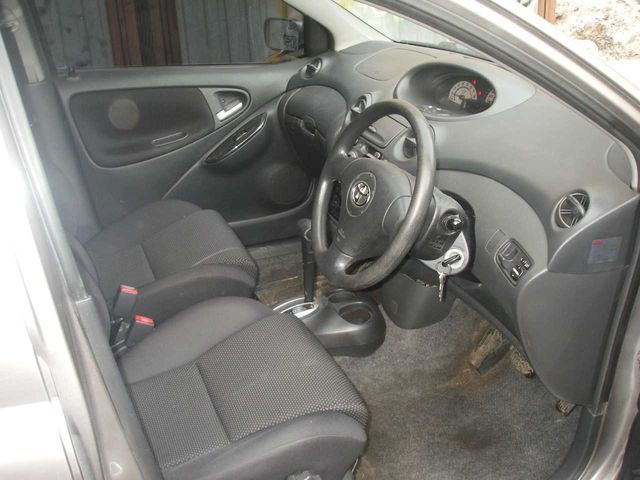 2000 Toyota Vitz