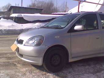 2000 Vitz