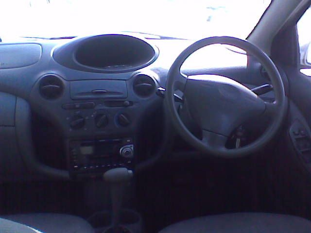 2000 Toyota Vitz