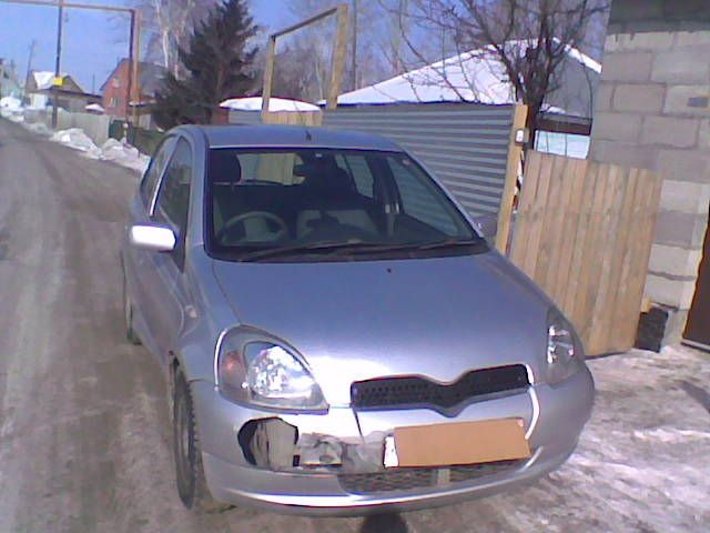 2000 Toyota Vitz
