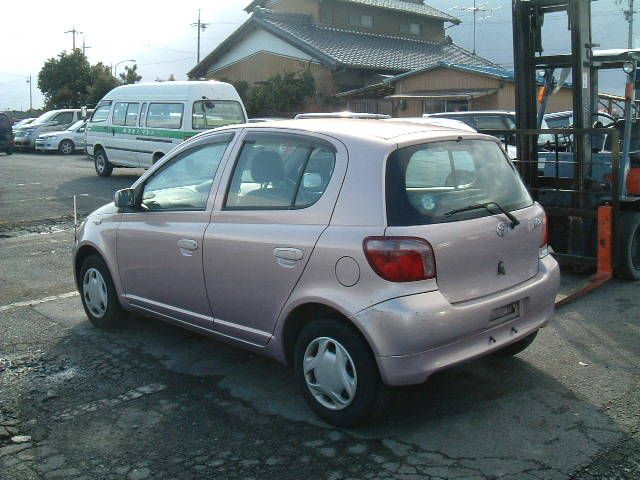 2000 Toyota Vitz