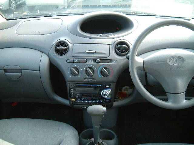 2000 Toyota Vitz