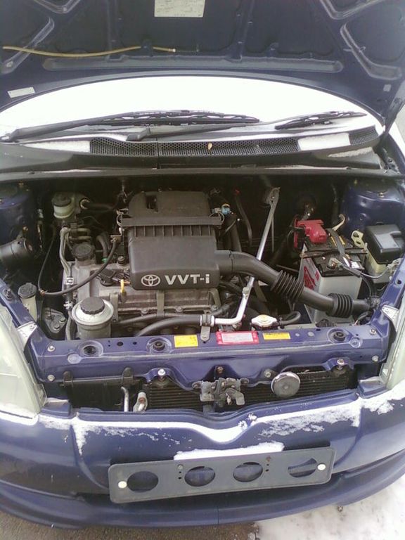 2000 Toyota Vitz