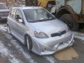 2000 Toyota Vitz