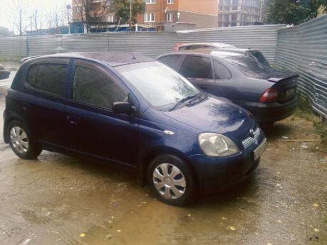 2000 Toyota Vitz