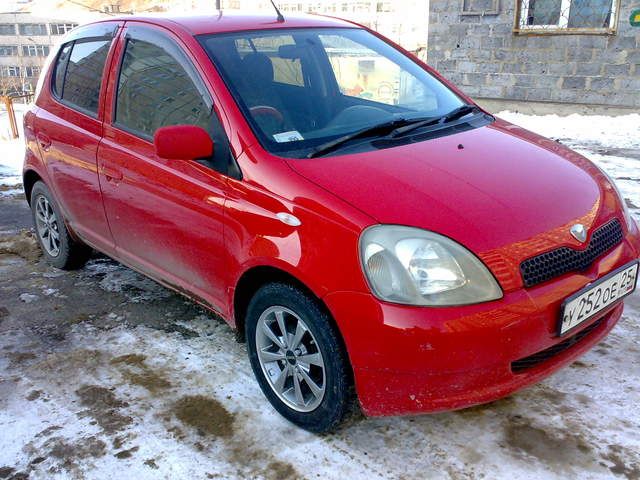 2000 Toyota Vitz