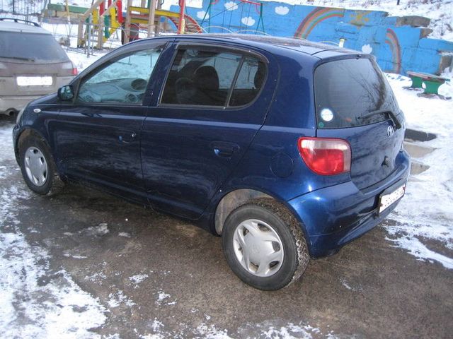 2000 Toyota Vitz