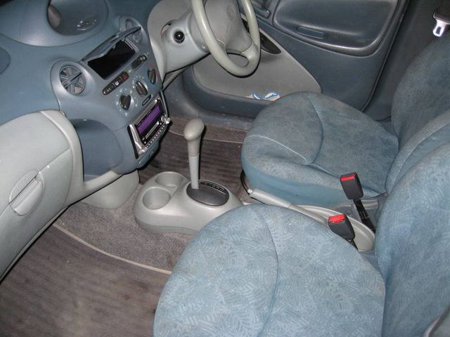 2000 Toyota Vitz