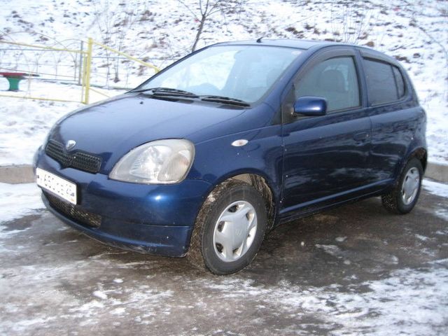 2000 Toyota Vitz