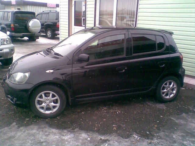 2000 Toyota Vitz