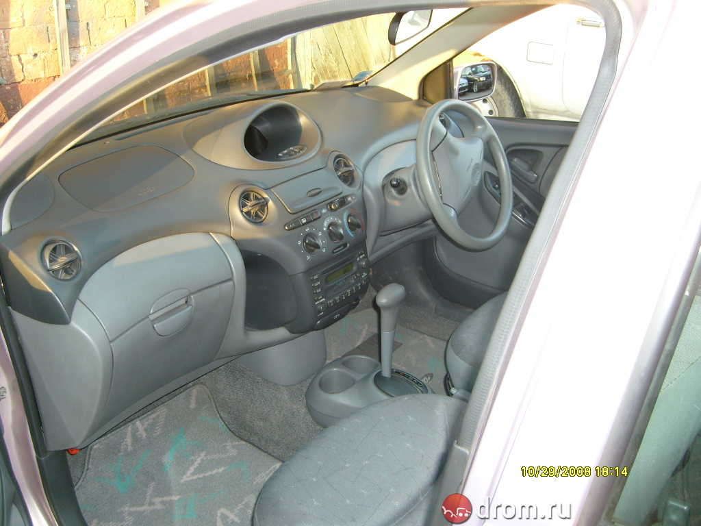 2000 Toyota Vitz