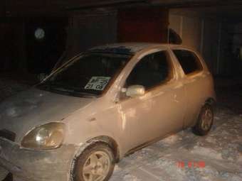 2000 Toyota Vitz