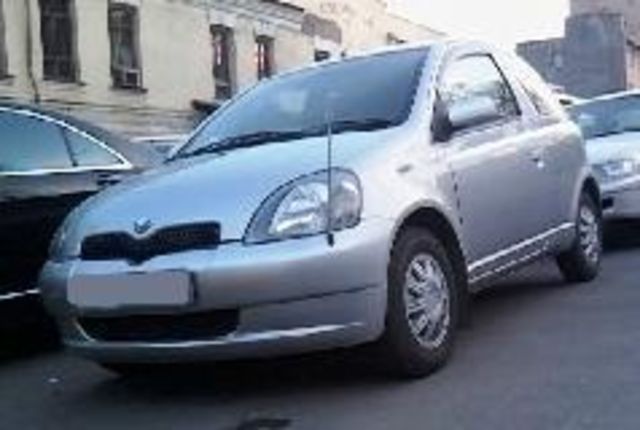 2000 Toyota Vitz