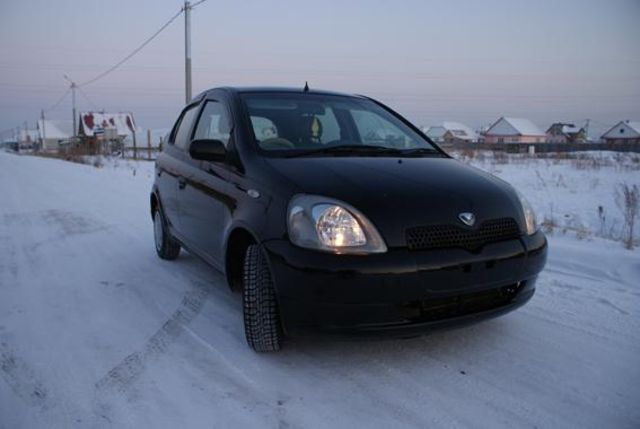2000 Toyota Vitz