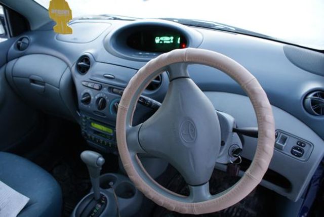 2000 Toyota Vitz