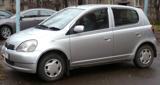 2000 Toyota Vitz