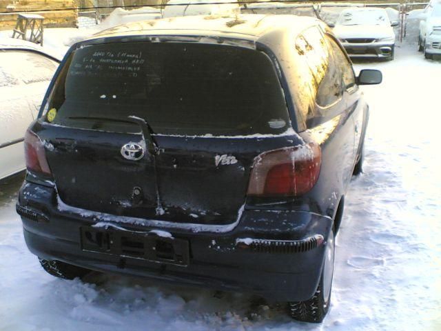 2000 Toyota Vitz