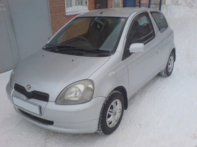 2000 Toyota Vitz