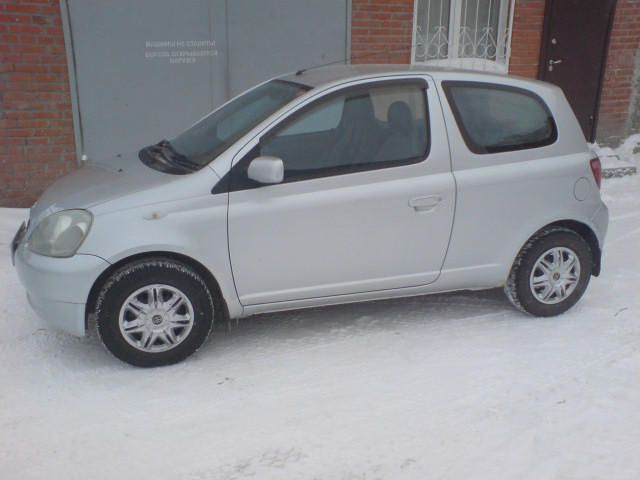 2000 Toyota Vitz