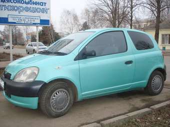 2000 Vitz